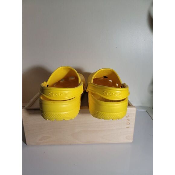 Crocs Classic Clogs with Scooby-Doo Charm - Picture 5 of 6